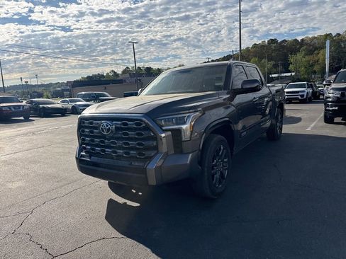 Used 2022 Toyota Tundra Platinum w/ Advanced Package image 11