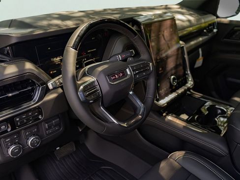 New 2026 GMC Yukon XL Elevation w/ Elevation Premium Package AWD/4WD image 8