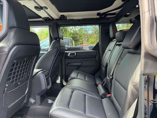Used 2026 Ford Bronco Badlands AWD/4WD image 13