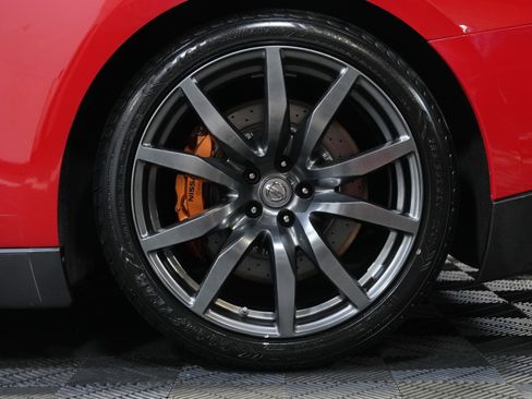 Used 2013 Nissan GT-R Premium image 49