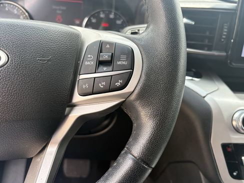 Used 2023 Ford Explorer XLT w/ Equipment Group 202A RWD image 15