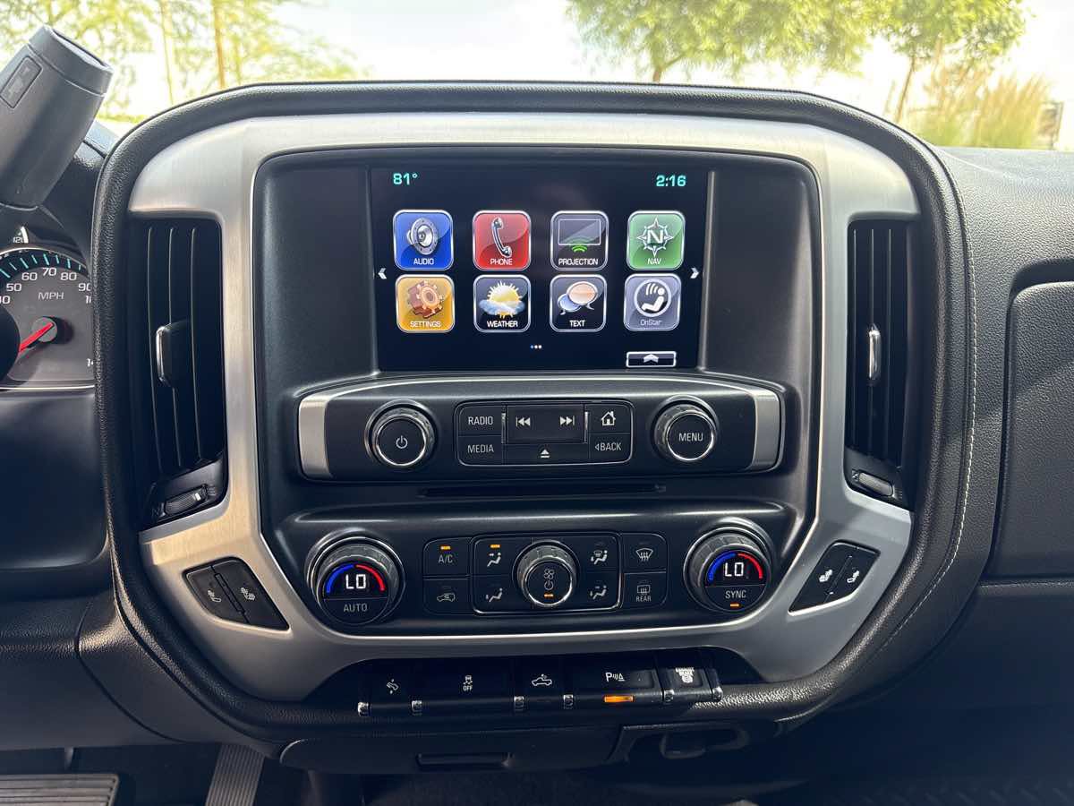 Used 2018 GMC Sierra 2500 SLT w/ Duramax Plus Package AWD/4WD image 23