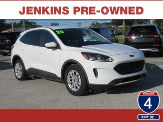 Used 2020 Ford Escape SE image 1