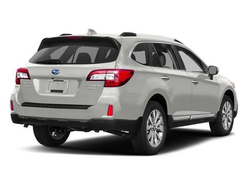 Used 2017 Subaru Outback 2.5i Touring AWD/4WD image 2