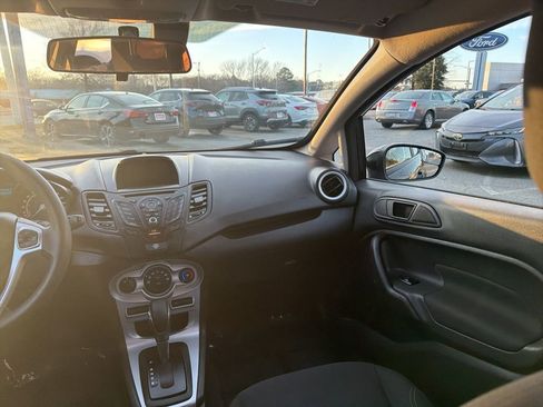 Used 2018 Ford Fiesta SE image 12