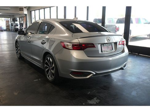 Used 2017 Acura ILX FWD image 5