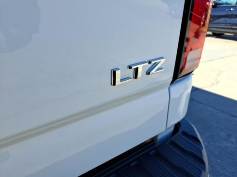 Used 2024 Chevrolet Silverado 2500 LTZ w/ LTZ Convenience Package image 15
