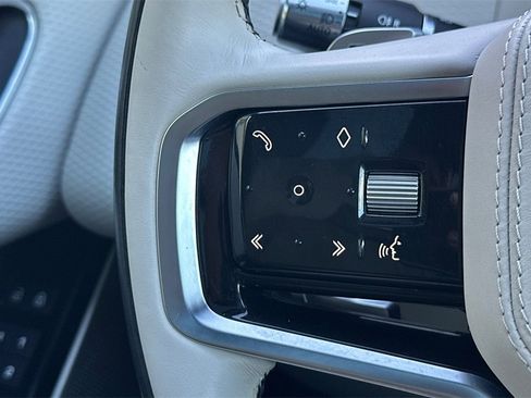 Used 2021 Land Rover Range Rover Velar R-Dynamic S image 28