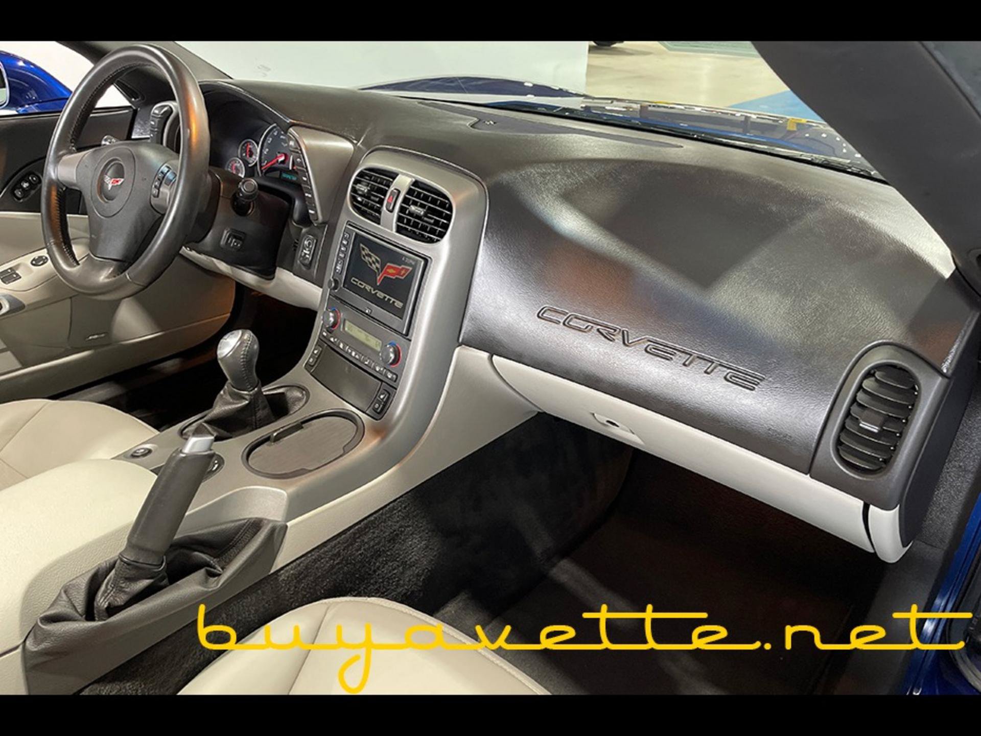 Used 2007 Chevrolet Corvette Convertible w/ Preferred Equipment Group RWD image 17