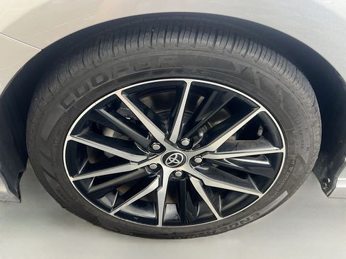 Used 2021 Toyota Camry SE FWD image 13