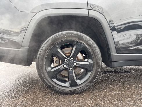 Certified 2023 Jeep Grand Cherokee L Laredo image 34