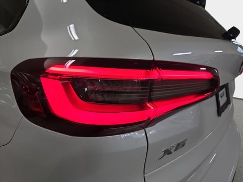 Used 2022 BMW X5 xDrive40i w/ M Sport Package AWD/4WD image 33