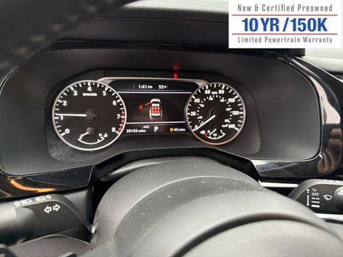 Used 2025 Nissan Pathfinder SV image 19