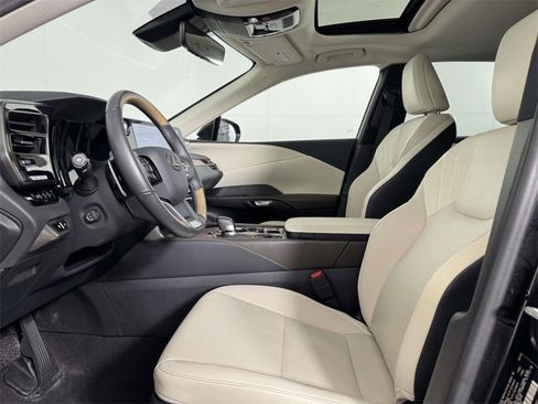 Used 2023 Lexus RX 350 AWD image 4