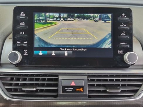 Used 2020 Honda Accord Sport image 9
