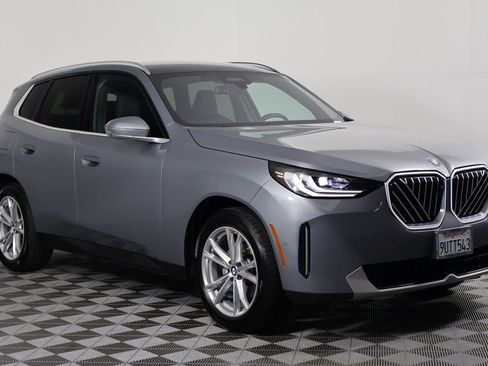 Certified 2025 BMW X3 xDrive30 w/ Premium Package AWD/4WD image 3