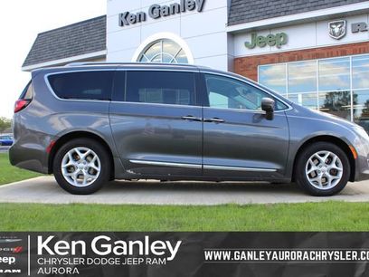 Used 2018 Chrysler Pacifica Touring-L w/ Tire & Wheel Group
