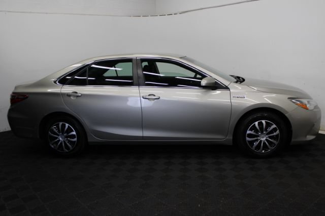Used 2015 Toyota Camry LE FWD image 4