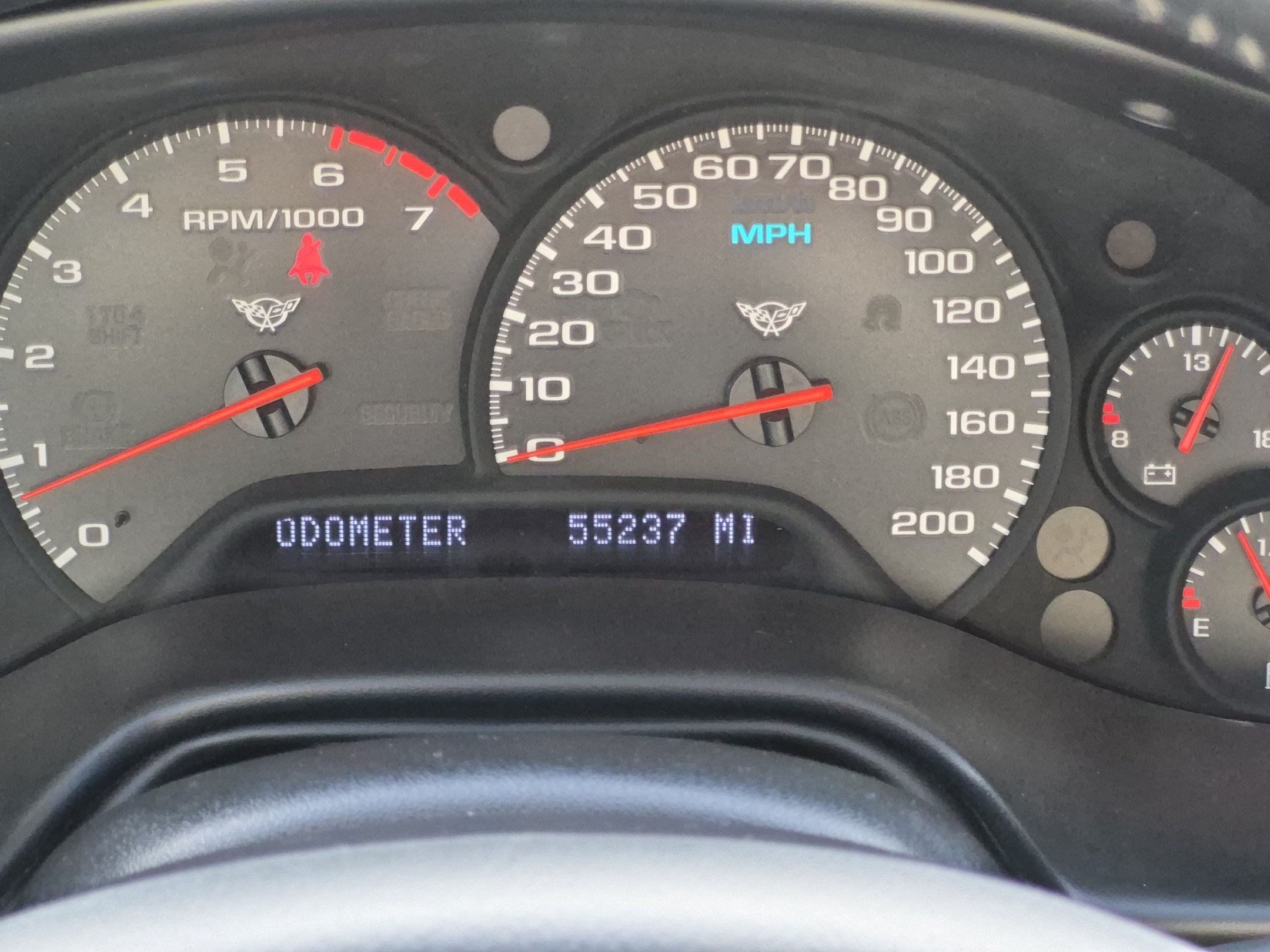 Used 2001 Chevrolet Corvette Convertible w/ Preferred Equipment Group2 RWD image 20