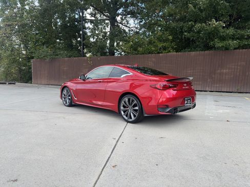 Used 2018 INFINITI Q60 Red Sport 400 w/ Sensory Package 3.0T Sport image 16