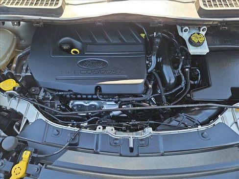 Used 2018 Ford Escape SE w/ SE Sync 3 Package FWD image 22