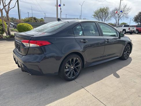 Used 2024 Toyota Corolla SE image 5