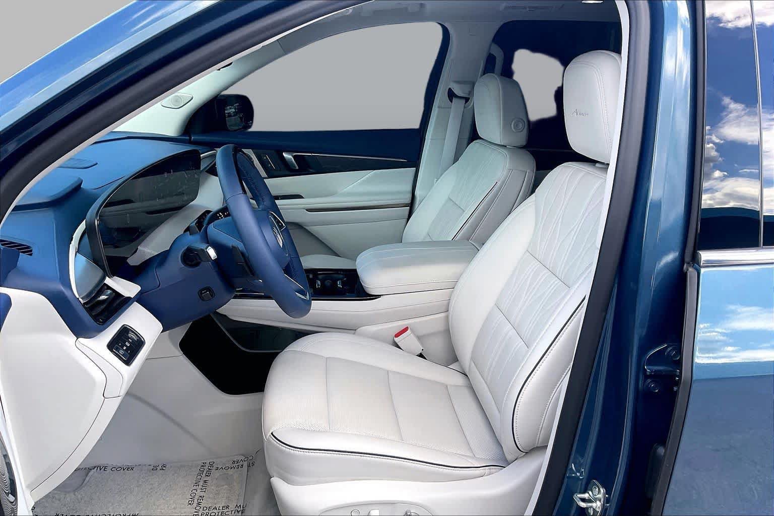 Used 2026 Buick Enclave Avenir w/ Super Cruise Package FWD image 9