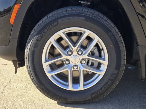 New 2025 Jeep Grand Cherokee Laredo X w/ Luxury Tech Group I image 10