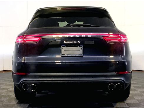 Used 2021 Porsche Cayenne S image 6