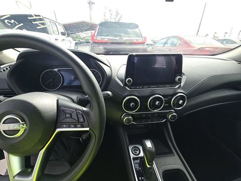 Used 2024 Nissan Sentra SV image 14