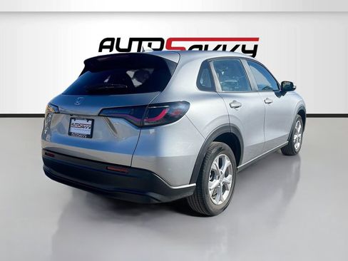 Used 2023 Honda HR-V LX image 7