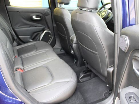 Used 2019 Jeep Renegade Limited w/ UConnect 8.4 Nav Group image 21