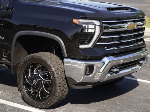 Used 2024 Chevrolet Silverado 3500 LTZ w/ LTZ Plus Package image 47