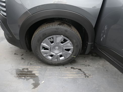 New 2026 Nissan Kicks S image 19