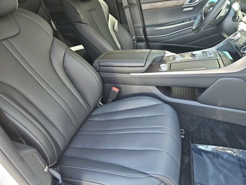Certified 2024 Genesis GV80 2.5T AWD/4WD image 18