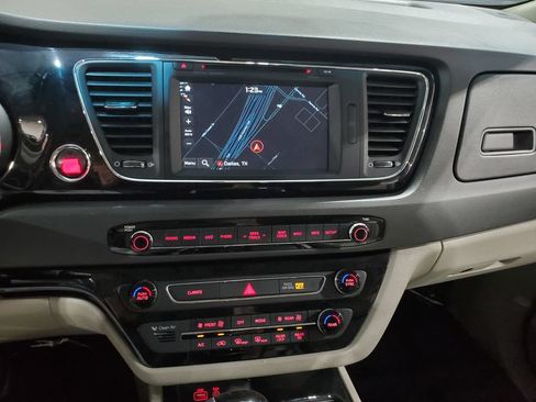 Used 2016 Kia Sedona SX FWD image 25