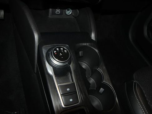 Used 2025 Ford Escape SE w/ Class II Trailer Tow Package FWD image 18