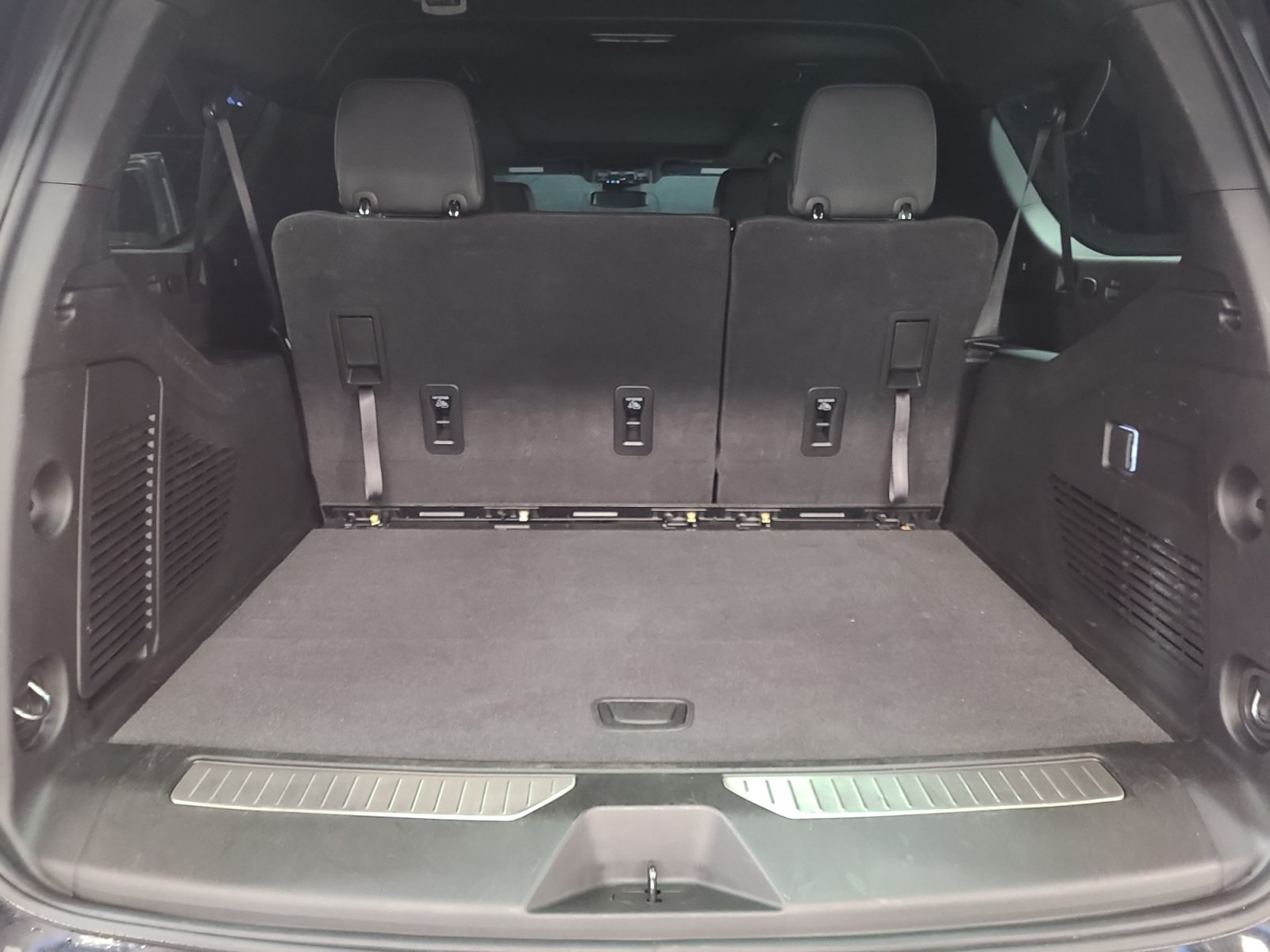 Used 2026 Chevrolet Suburban RST w/ Sun And Tow Package AWD/4WD image 34
