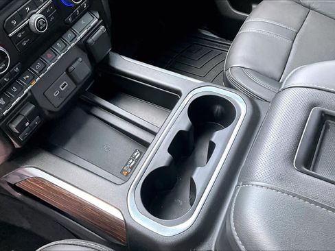 Used 2022 Chevrolet Silverado 2500 High Country AWD/4WD image 17