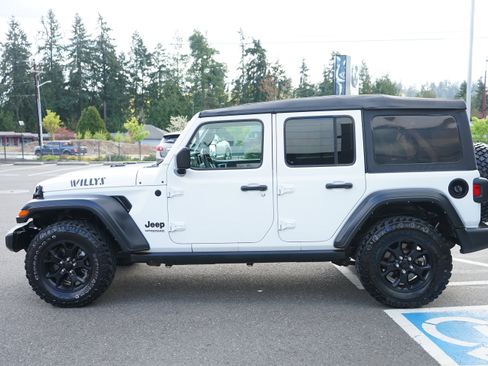 Used 2022 Jeep Wrangler Unlimited Sport image 7