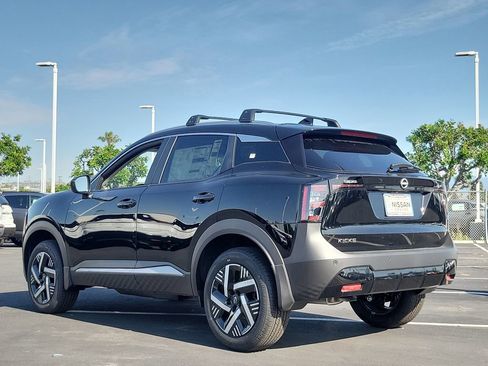 New 2026 Nissan Kicks SV w/ SV Premium Package FWD image 2