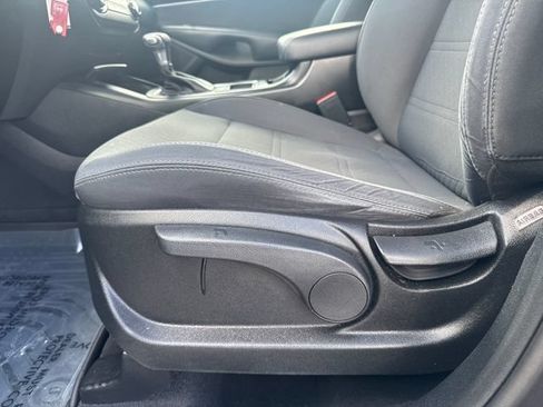 Used 2019 Kia Sorento FWD image 12