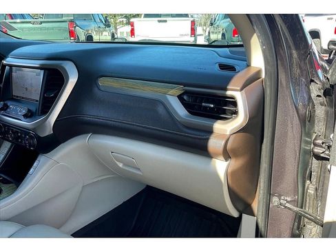 Used 2019 GMC Acadia Denali w/ Technology Package image 17