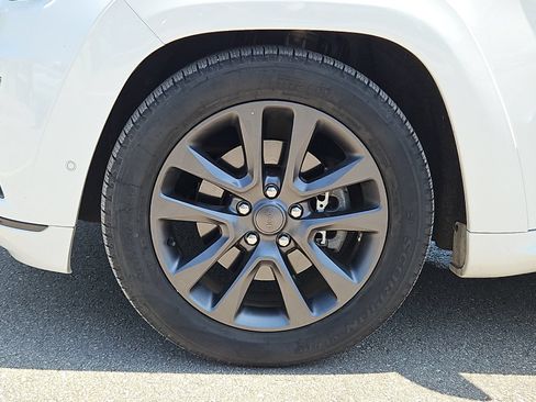 Used 2019 Jeep Grand Cherokee High Altitude AWD/4WD image 23