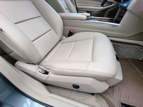 Used 2014 Mercedes-Benz E 250 BlueTEC Sedan image 46