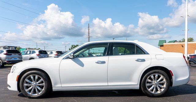 Used 2018 Chrysler 300 Limited w/ Safetytec Plus Group AWD/4WD image 9