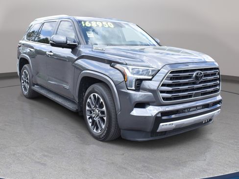 Used 2024 Toyota Sequoia Limited w/ Tow Technology Package AWD/4WD image 5