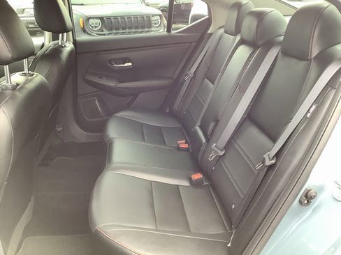 Used 2025 Nissan Sentra SR w/ SR Premium Package image 24