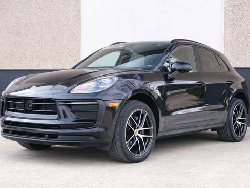 Used 2022 Porsche Macan Sport Edition w/ Premium Package Plus image 5