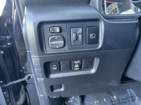 Used 2021 Toyota 4Runner Limited image 14